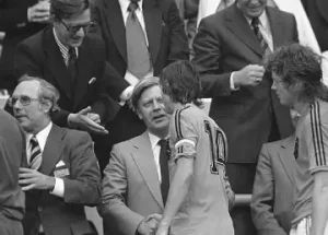 Cruyff recibiendo la medalla de plata en el mundial de 1974, Foquinha
